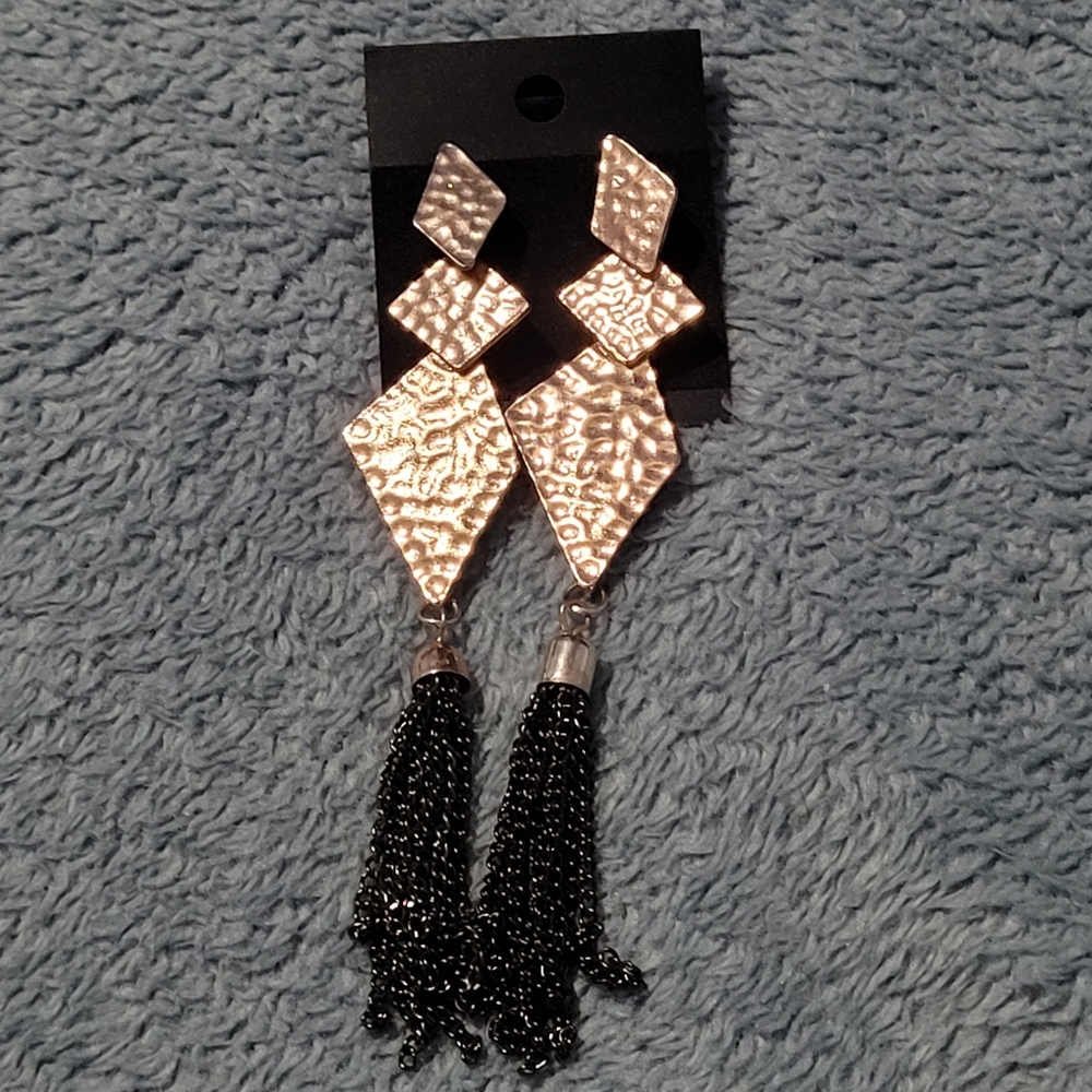 Elegant Rose Gold and Black Dangle Earrings